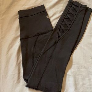 SIZE 2 LULULEMON LEGGINGS